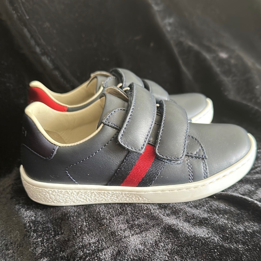Guccis toddler shoes